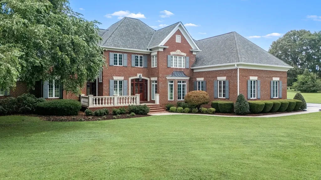 100 Kings Lane Tullahoma TN 37388