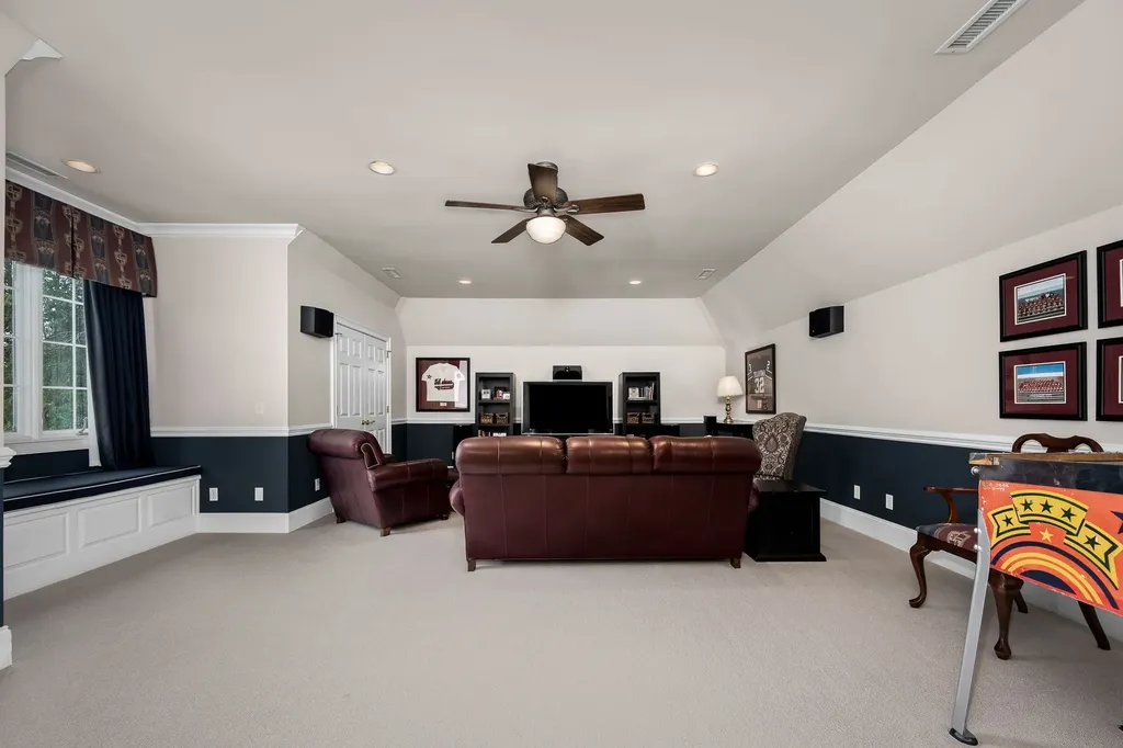 100 Kings Lane Tullahoma TN 37388