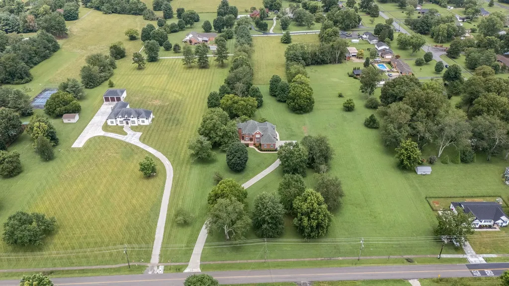 100 Kings Lane Tullahoma TN 37388