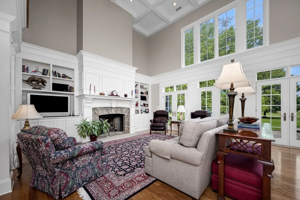 100 Kings Lane Tullahoma TN 37388