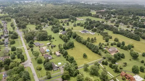 100 Kings Lane Tullahoma TN 37388