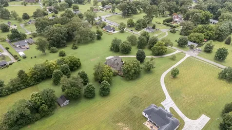 100 Kings Lane Tullahoma TN 37388