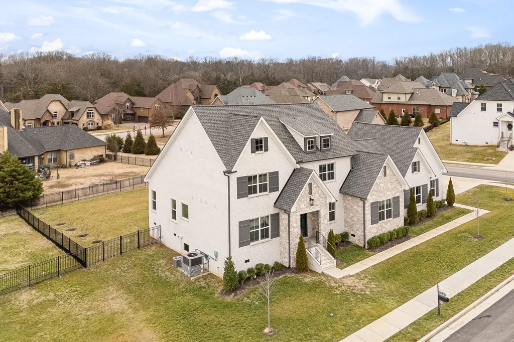 805 Regimental Drive Hermitage TN 37076
