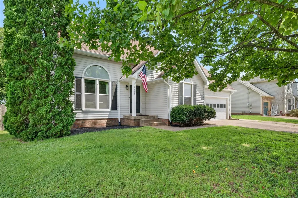1223 Cobblestone Lane Clarksville TN 37042