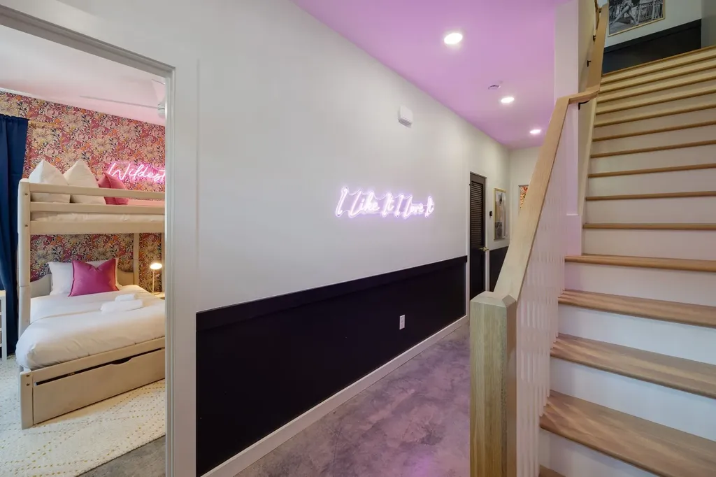 1501 16th Ave, S Nashville TN 37212