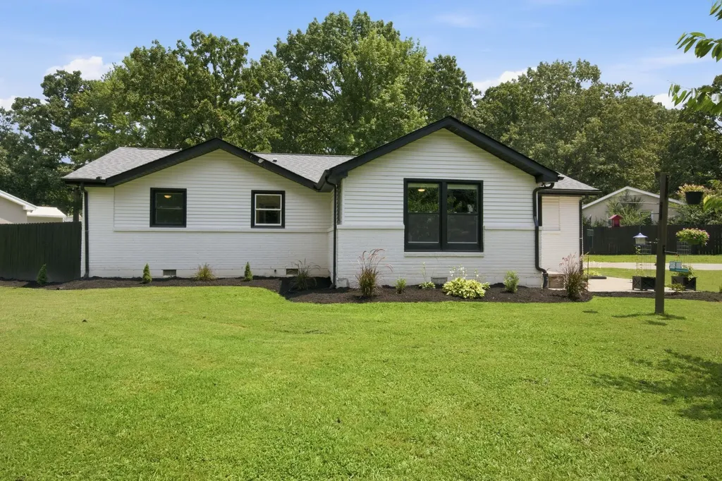 101 Hickory Drive Dickson TN 37055