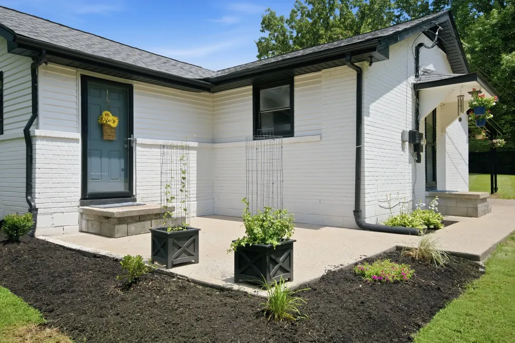 101 Hickory Drive Dickson TN 37055