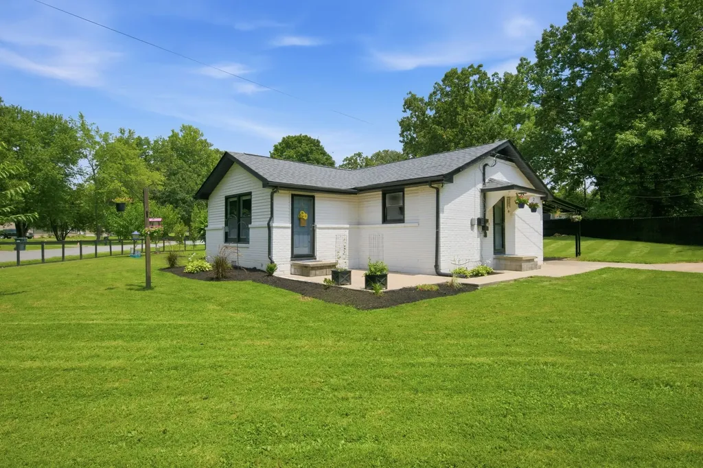 101 Hickory Drive Dickson TN 37055