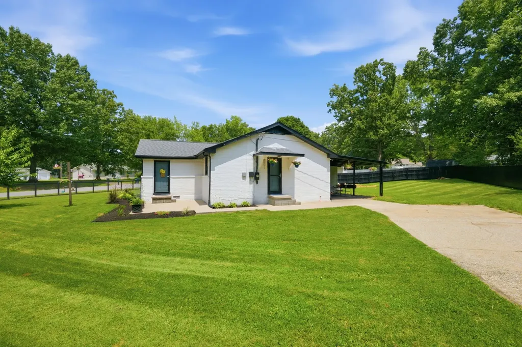 101 Hickory Drive Dickson TN 37055