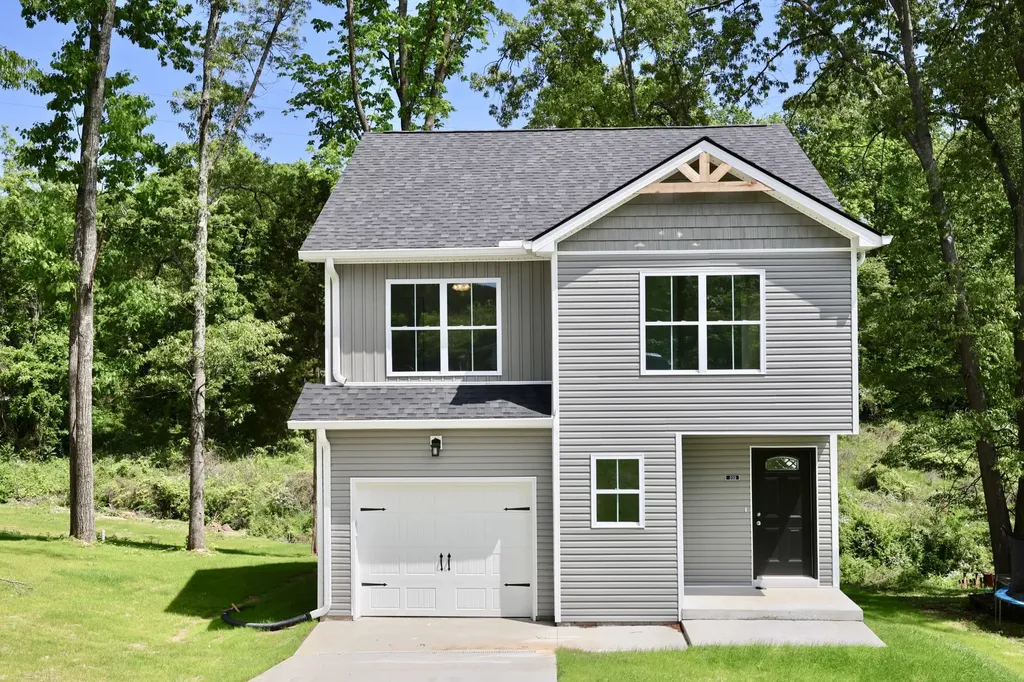 2013 Rosemary Drive Clarksville TN 37042