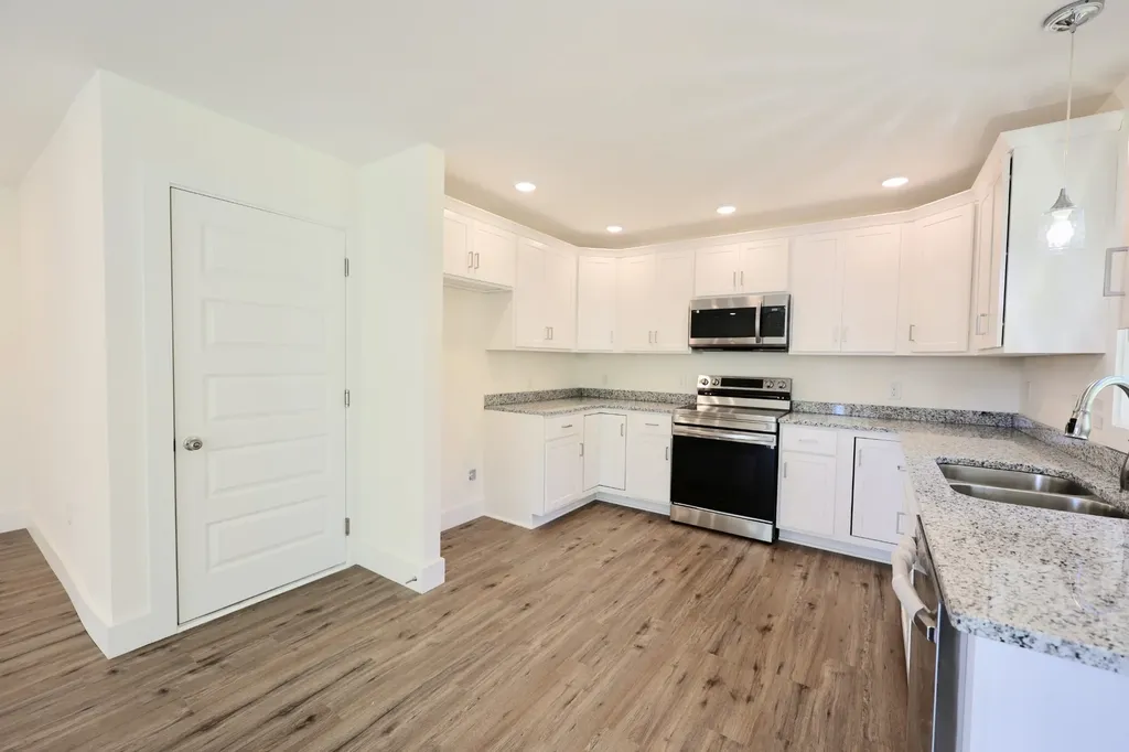 2013 Rosemary Drive Clarksville TN 37042