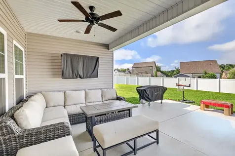 820 Niles Woods Way Murfreesboro TN 37129