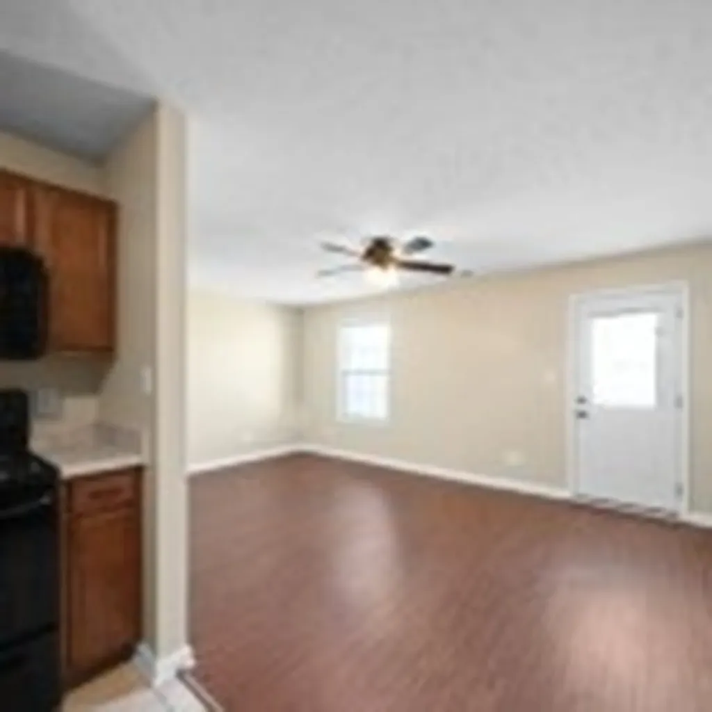 202 W Watson Pointe Clarksville TN 37043
