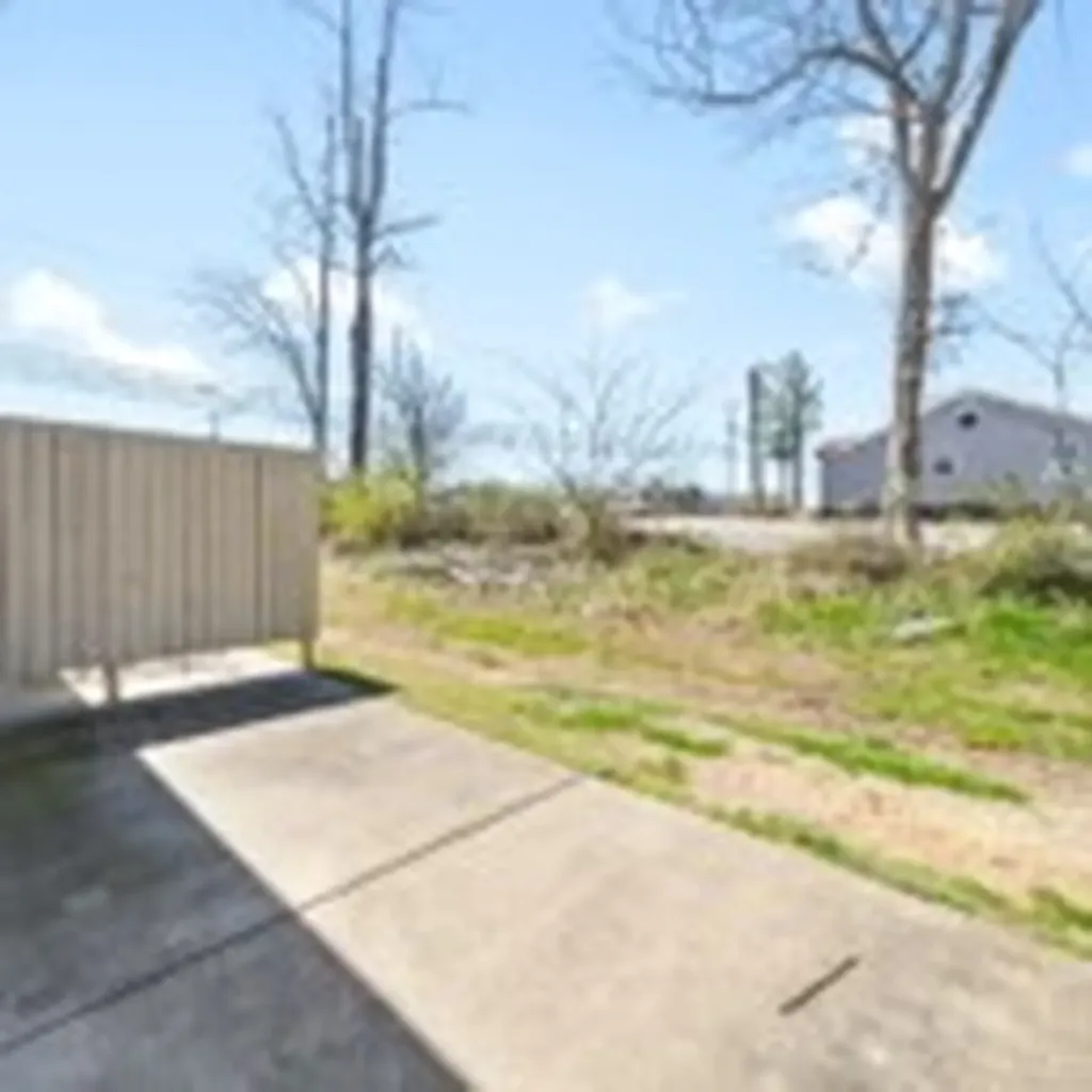 202 W Watson Pointe Clarksville TN 37043