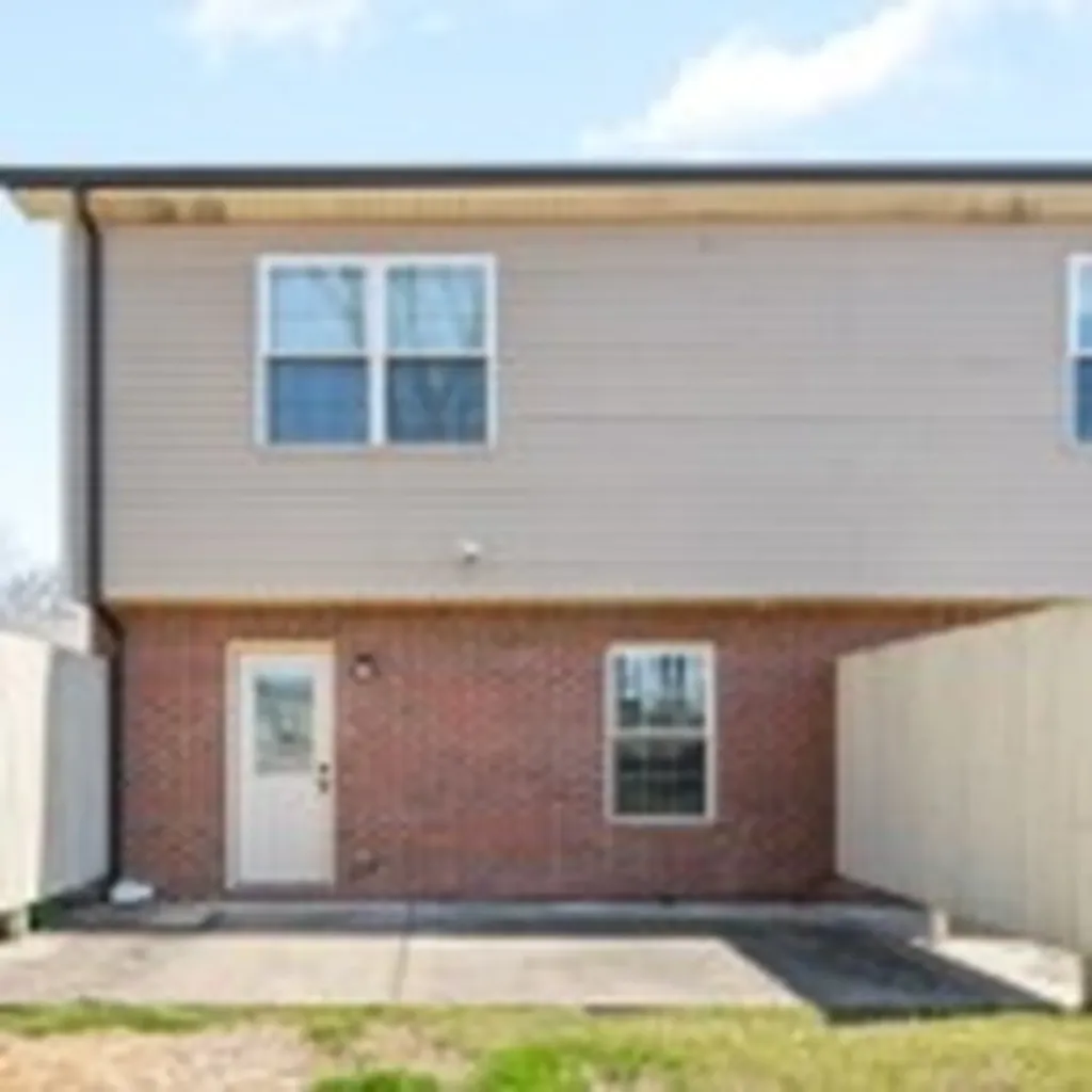 202 W Watson Pointe Clarksville TN 37043