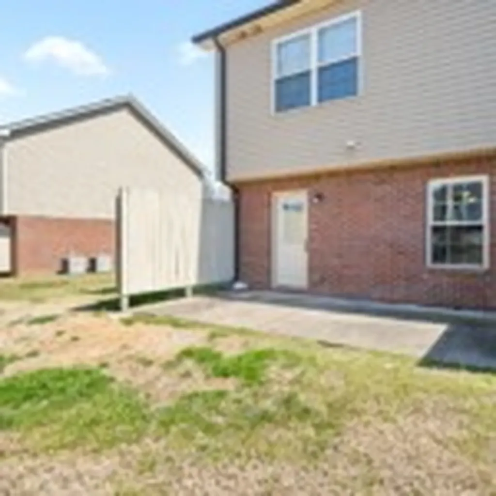 202 W Watson Pointe Clarksville TN 37043
