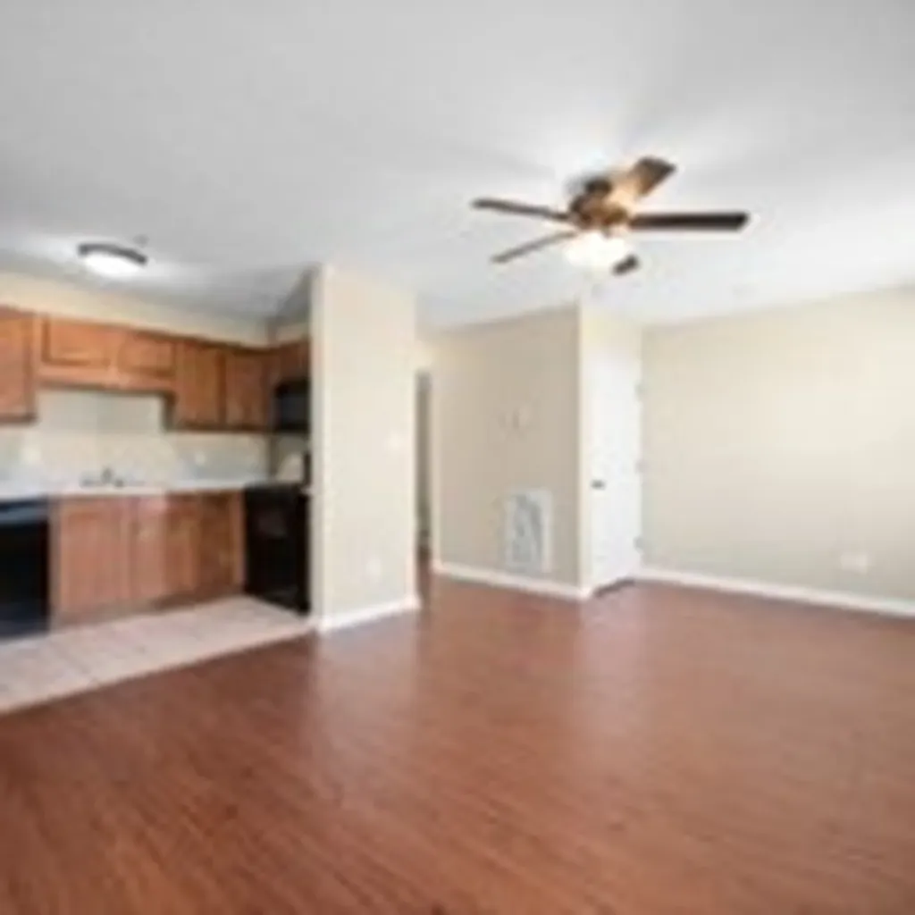 202 W Watson Pointe Clarksville TN 37043