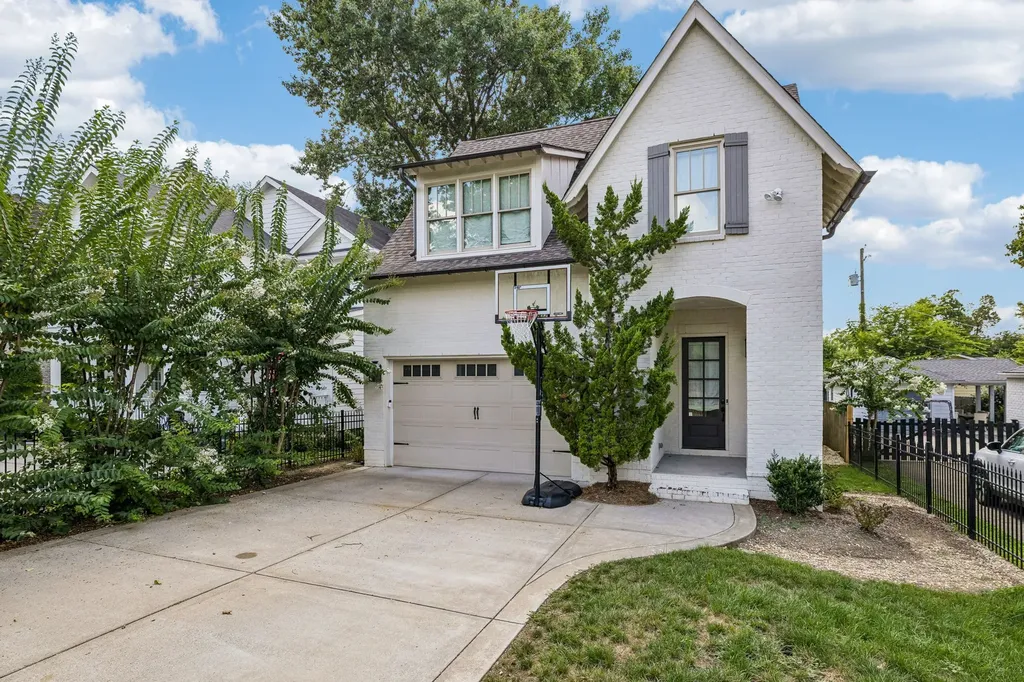 124B Lincoln Court Nashville TN 37205