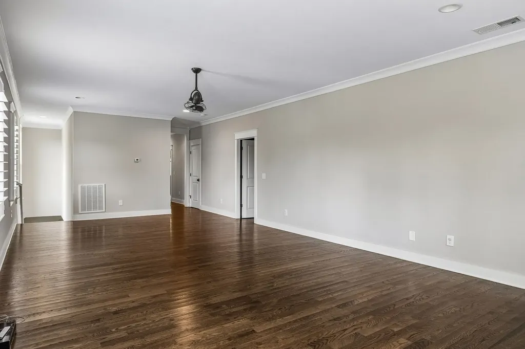 124B Lincoln Court Nashville TN 37205