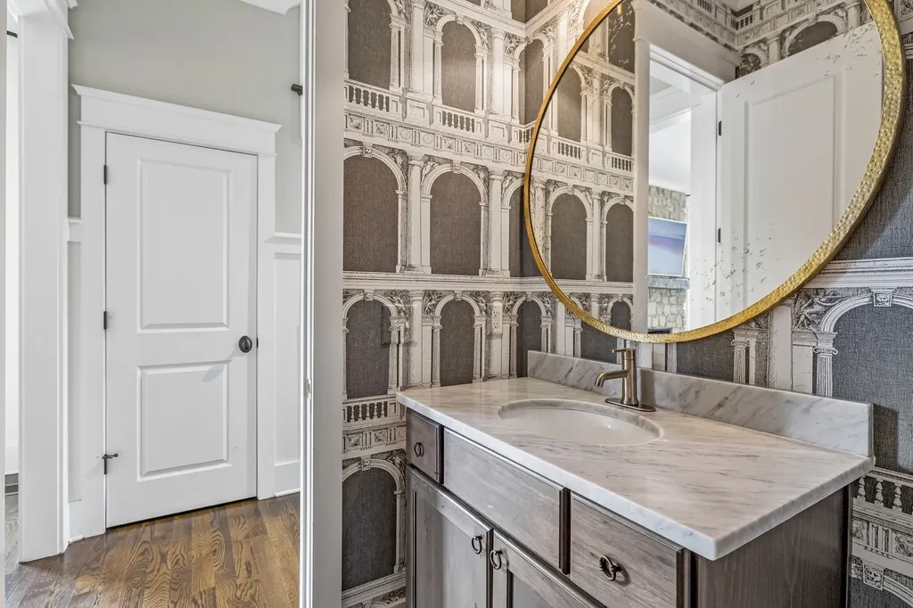 124B Lincoln Court Nashville TN 37205
