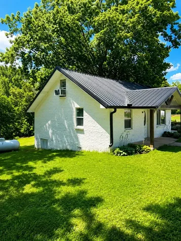 361 Hawkins Road Westmoreland TN 37186