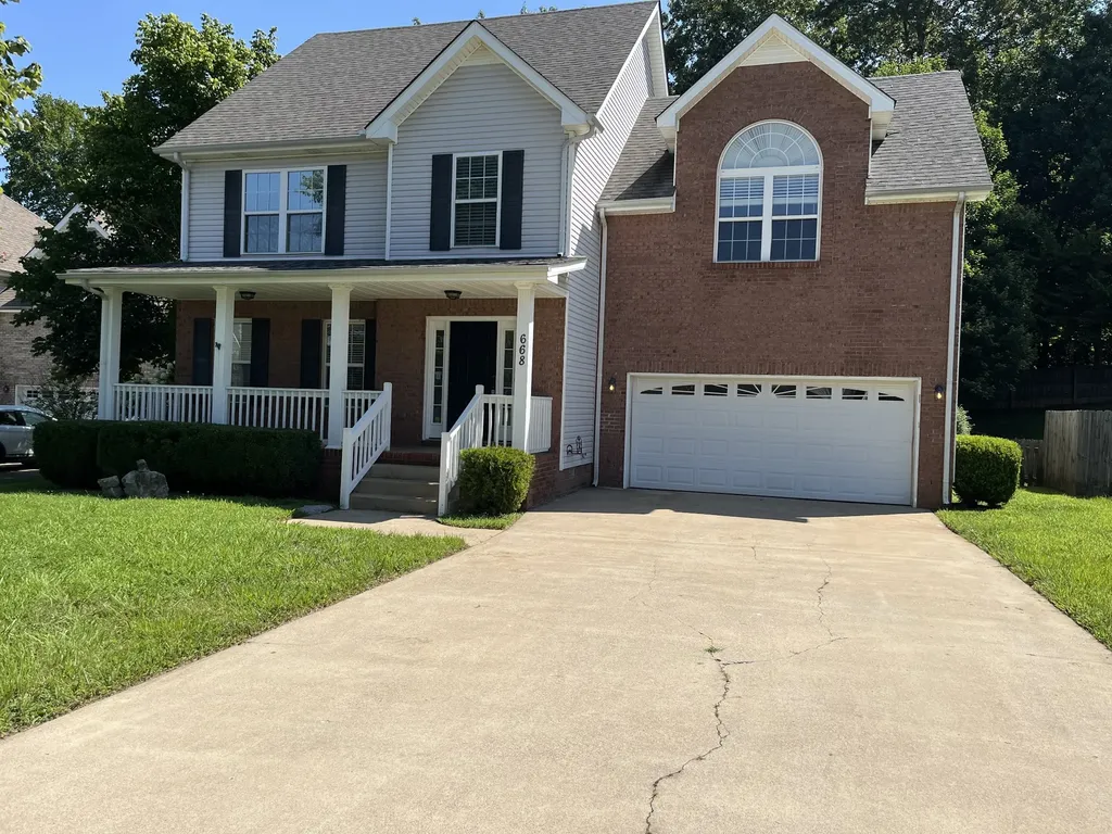 668 Winding Bluff Way Clarksville TN 37040