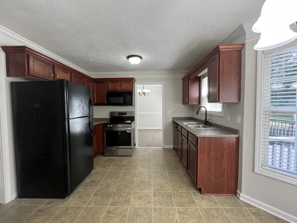 668 Winding Bluff Way Clarksville TN 37040