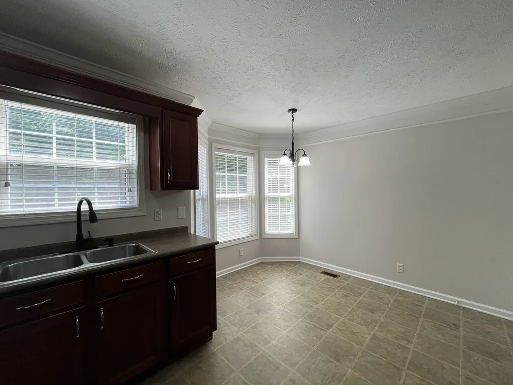 668 Winding Bluff Way Clarksville TN 37040