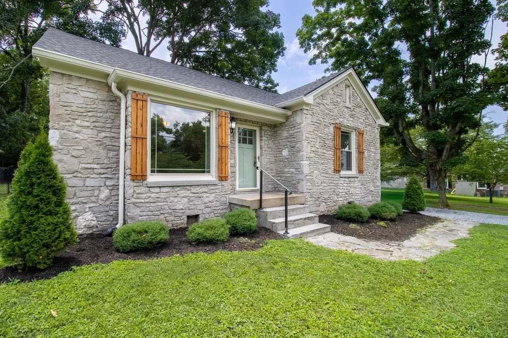 269 E Eastland Street Gallatin TN 37066