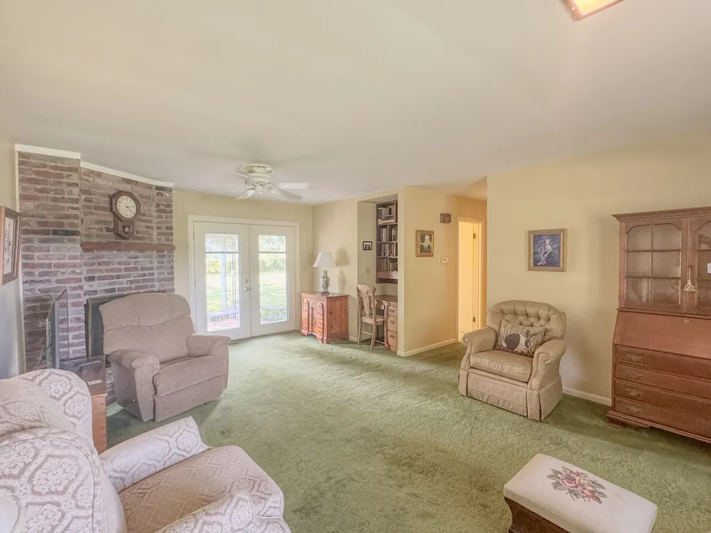 830 Royal Elm Circle Hartsville TN 37074