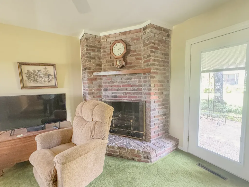 830 Royal Elm Circle Hartsville TN 37074