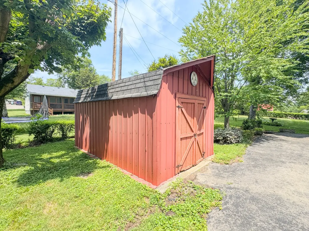 830 Royal Elm Circle Hartsville TN 37074