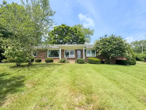 830 Royal Elm Circle Hartsville TN 37074