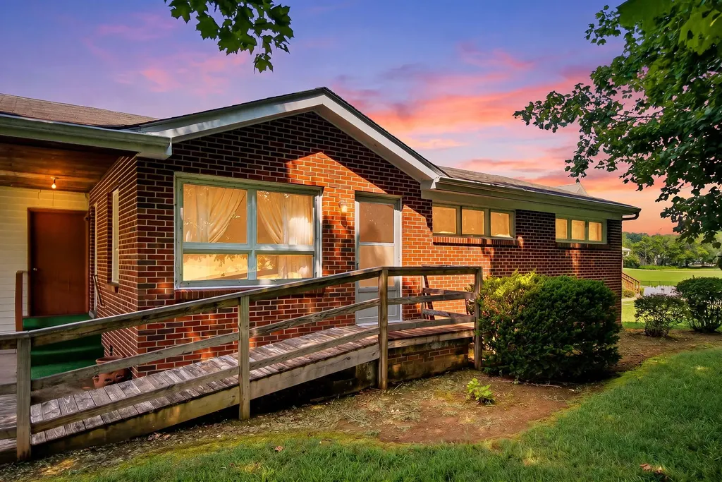 5204 Highway 161 Springfield TN 37172