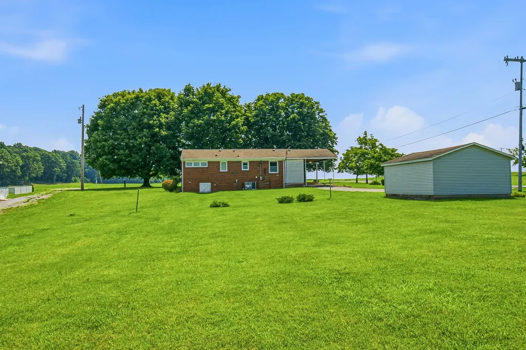 5204 Highway 161 Springfield TN 37172