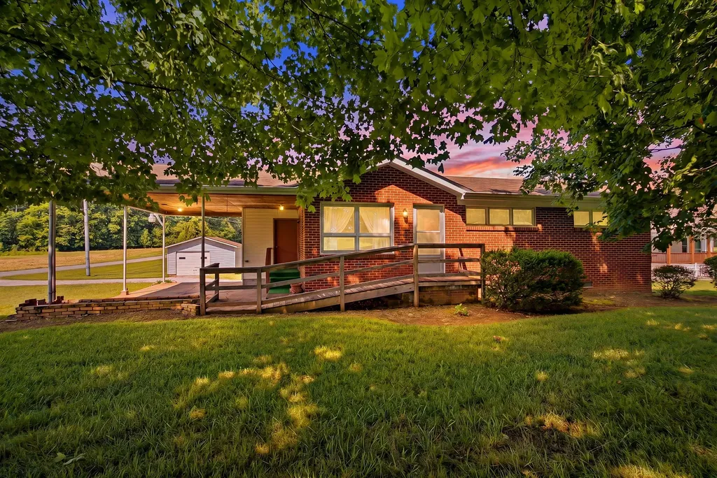 5204 Highway 161 Springfield TN 37172