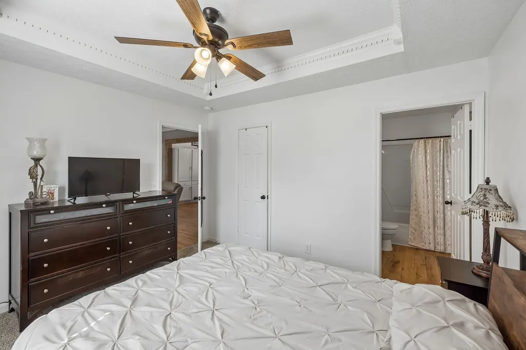 115 Robert Avenue White House TN 37188