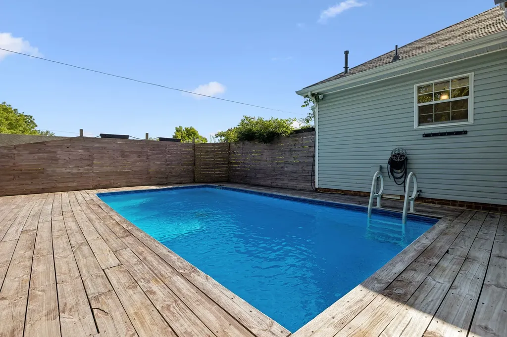 115 Robert Avenue White House TN 37188