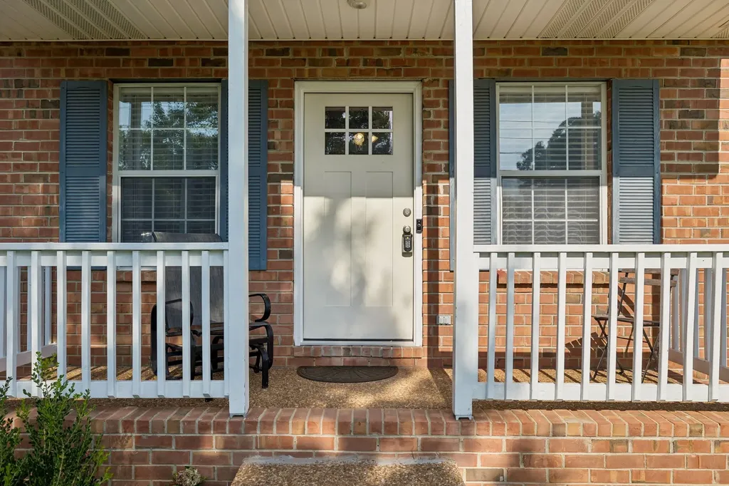 115 Robert Avenue White House TN 37188