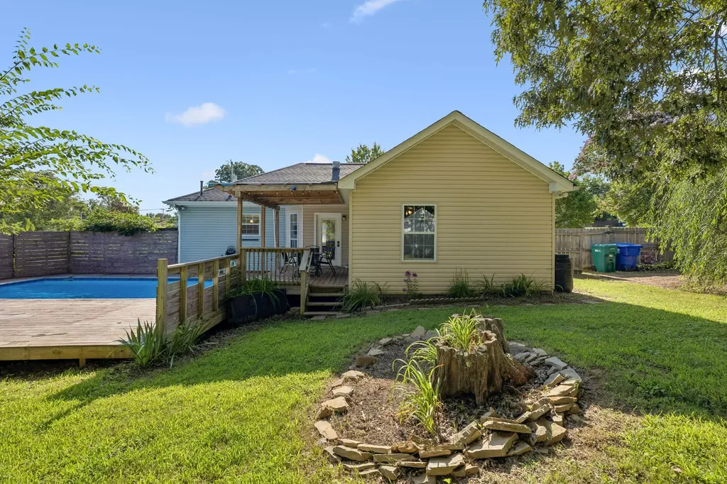 115 Robert Avenue White House TN 37188