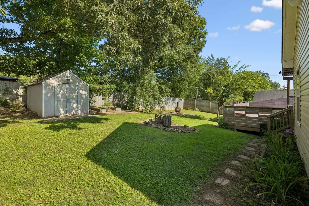 115 Robert Avenue White House TN 37188