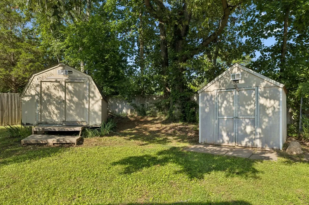 115 Robert Avenue White House TN 37188