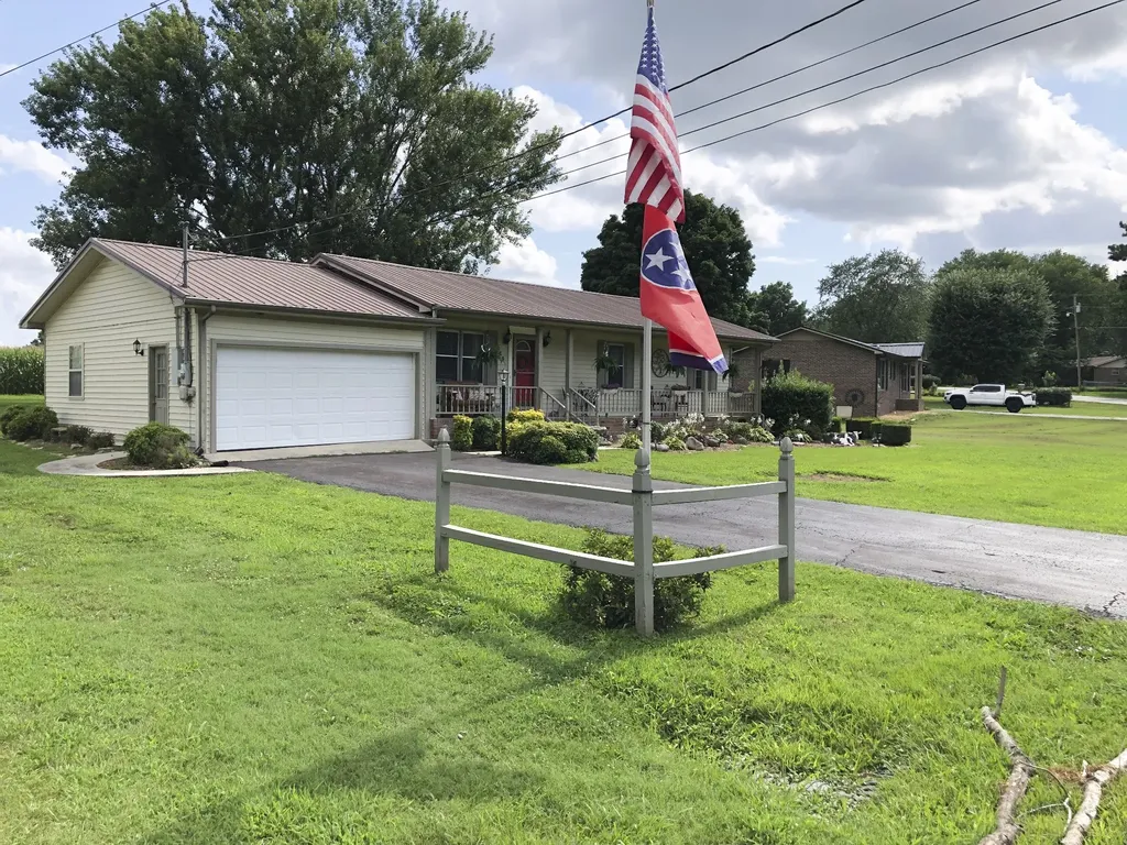 266 Woods Edge Road Winchester TN 37398