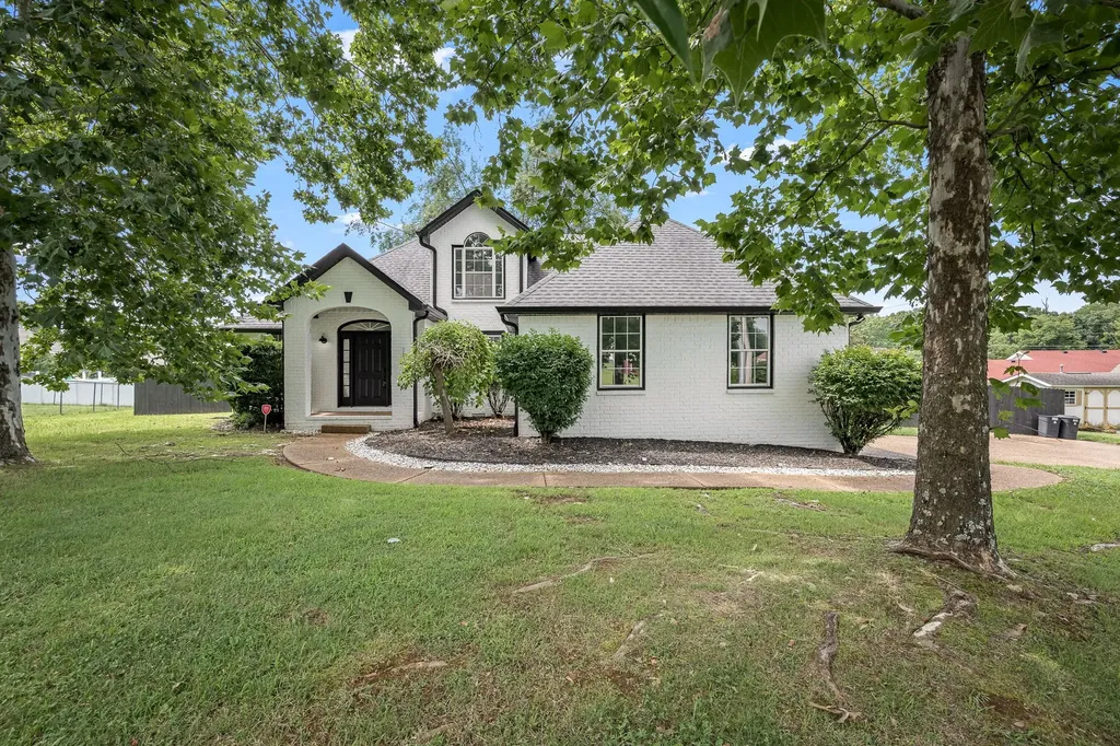 907 Harpeth River Court Murfreesboro TN 37129
