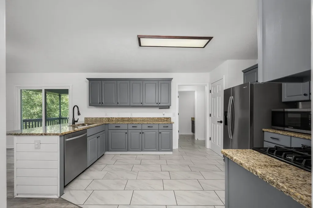 907 Harpeth River Court Murfreesboro TN 37129
