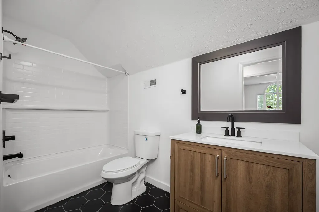 907 Harpeth River Court Murfreesboro TN 37129