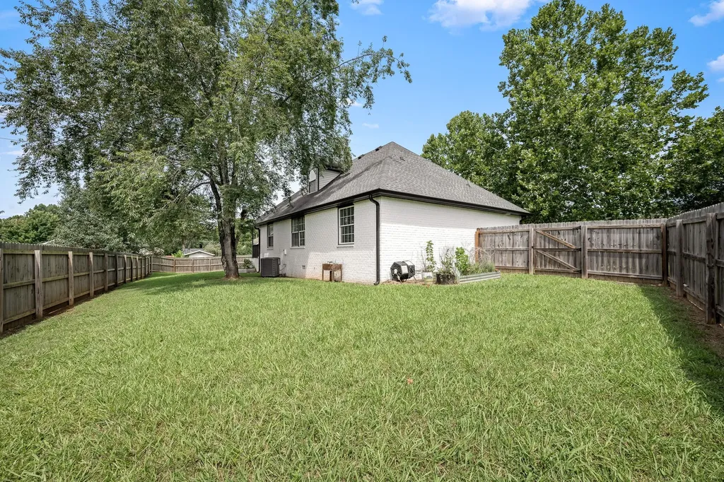 907 Harpeth River Court Murfreesboro TN 37129
