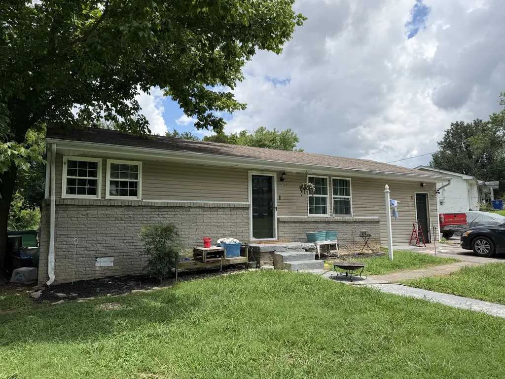 1201 Raby Avenue Shelbyville TN 37160