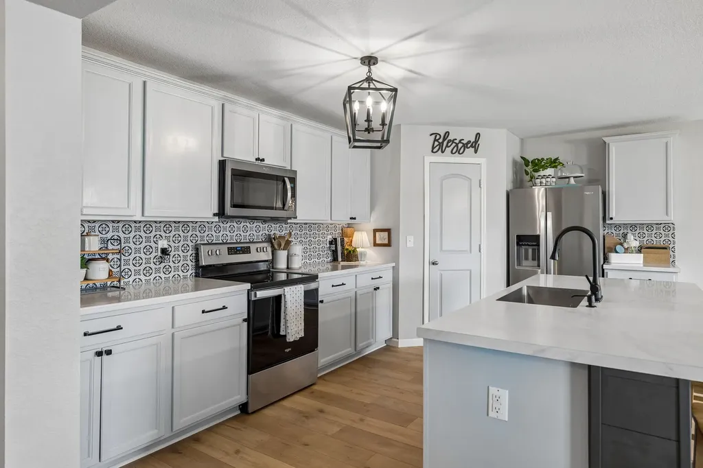 2704 Swarm Court Columbia TN 38401