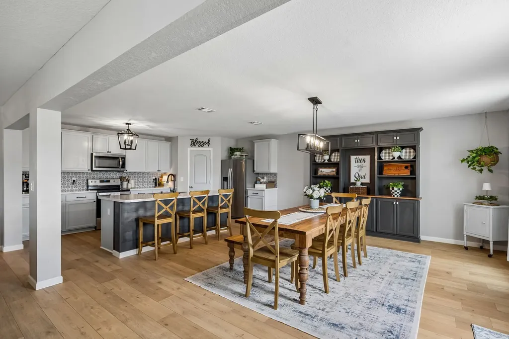 2704 Swarm Court Columbia TN 38401